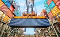 Контейнерные грузоперевозки: особенности, плюсы и минусы
