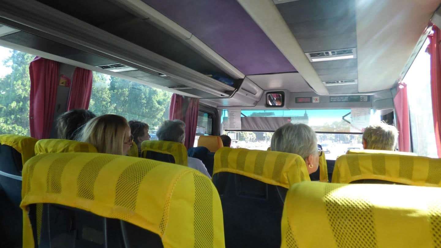 Забавные занятия в автобусе