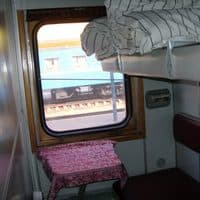 Аварийные выходы в плацкартном вагоне